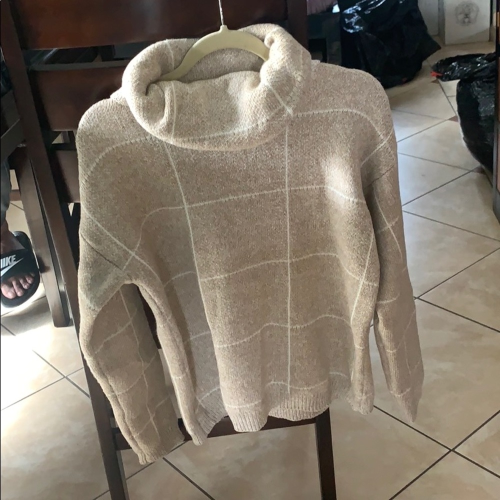 Turtle neck sweater